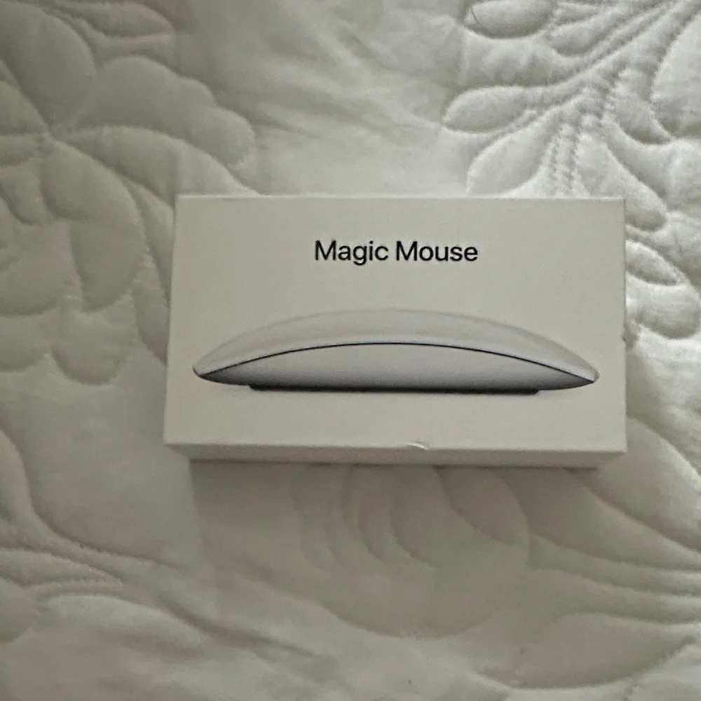 Apple Magic Mouse in White